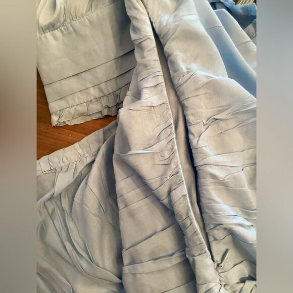 VENUS SIZE LARGE (12) LIGHT BLUE SWEETHEART NECKLINE RUCHED SIDES BLOUSE - Picture 6 of 7